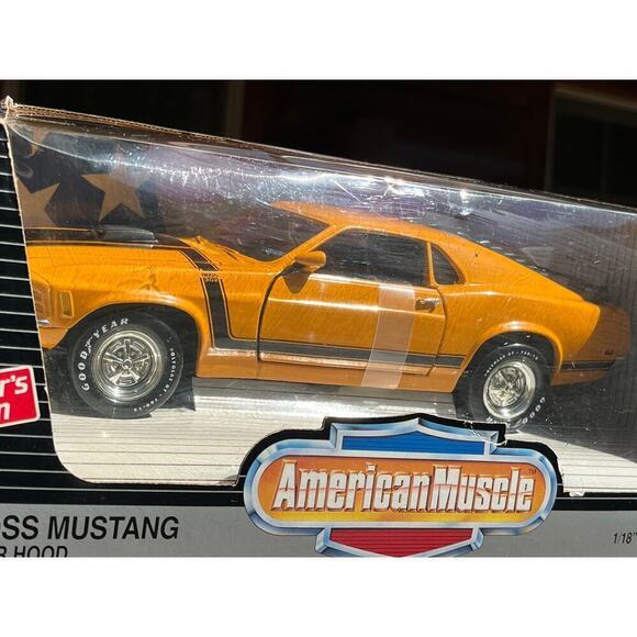NEW! American Muscle 1970 Boss Mustang w/ Shaker Hood. 1:18Scale Die cast Metal - Picture 1 of 10